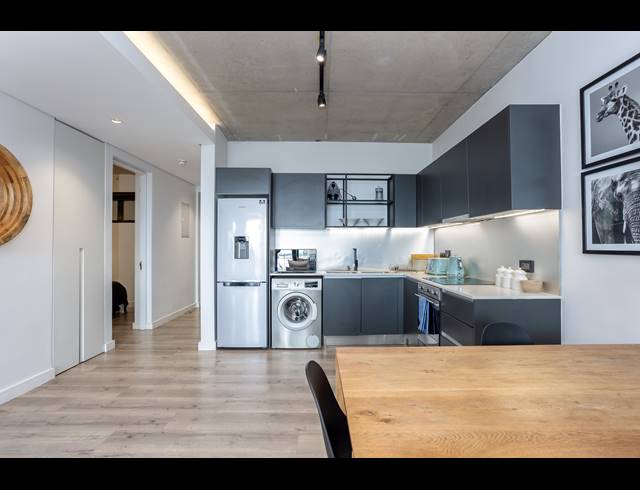 2 BEDROOM APARTMENT TO LET IN DE WATERKANT